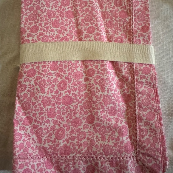 J Crew LIMITED-EDITION SET-OF-FOUR PLACEMATS IN LIBERTY® PRINTS- NWT - Picture 4 of 4